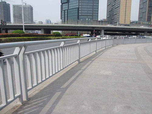 交通護(hù)欄05 交通護(hù)欄05