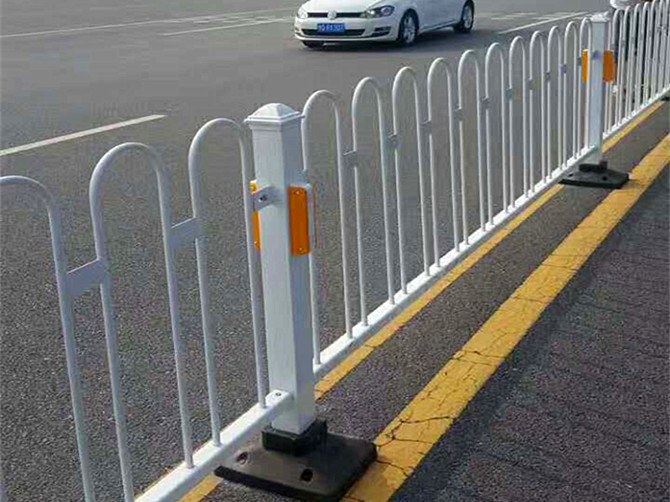 M型護(hù)欄 M型護(hù)欄